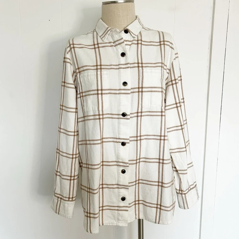 J. Crew Women’s Plaid flannel shirt-jacket with‎ Pockets Size Medium Ivory Camel
